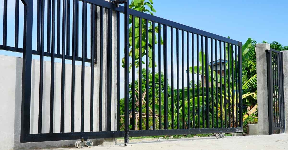 Pintu Pagar Besi